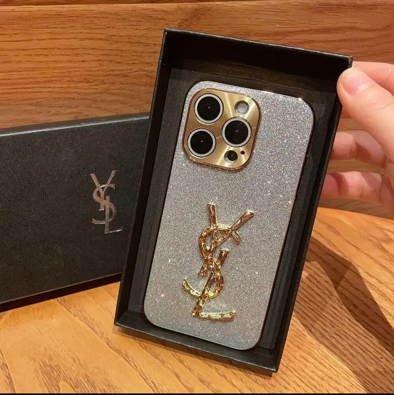 حافظة iPhone أنيقة على شكل حرف x Mono