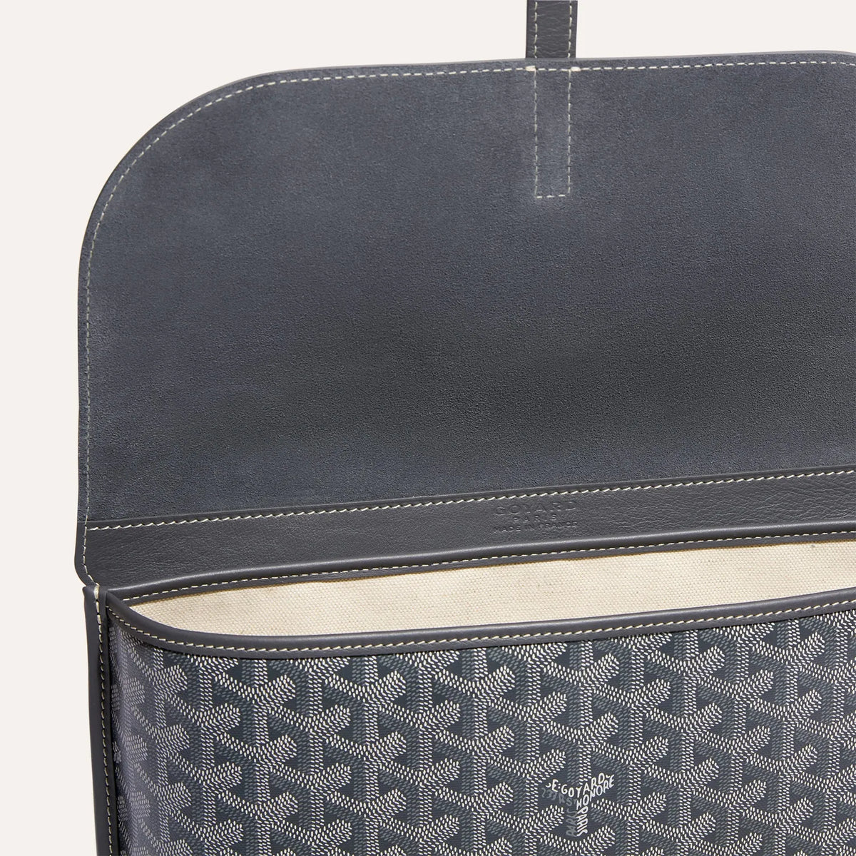 Leather Crossbody Messenger Bag – Elegant Everyday Shoulder Bag