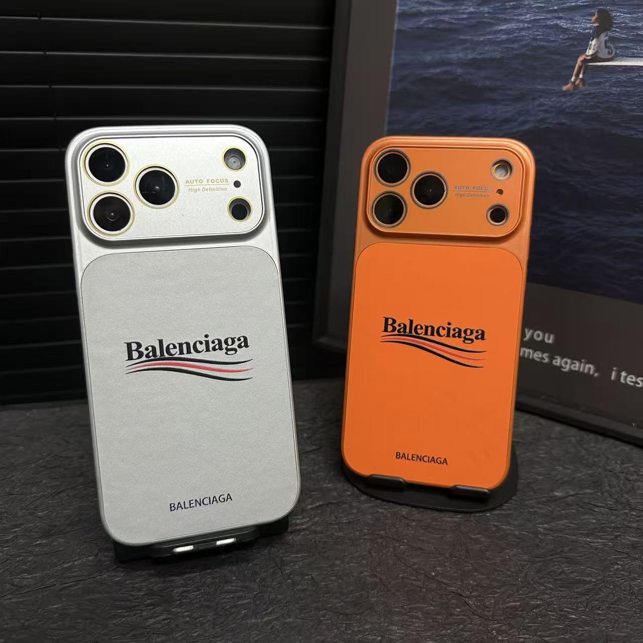 Balenciaga-inspireret mat beskyttende iPhone-cover med fuld-linsebeskyttelse