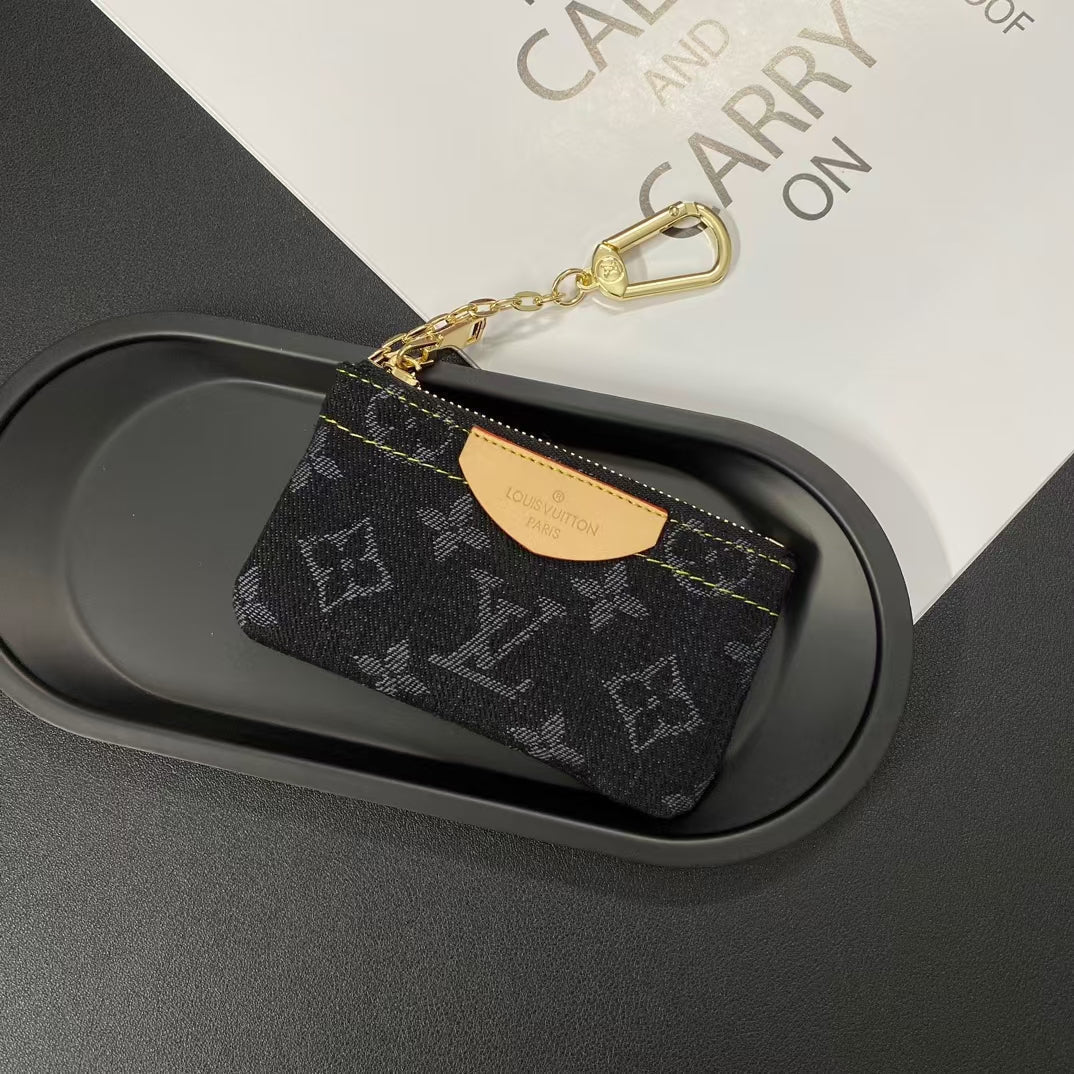 Luksus Monogram Møntpose – Stilfuld & Kompakt nøglering pung