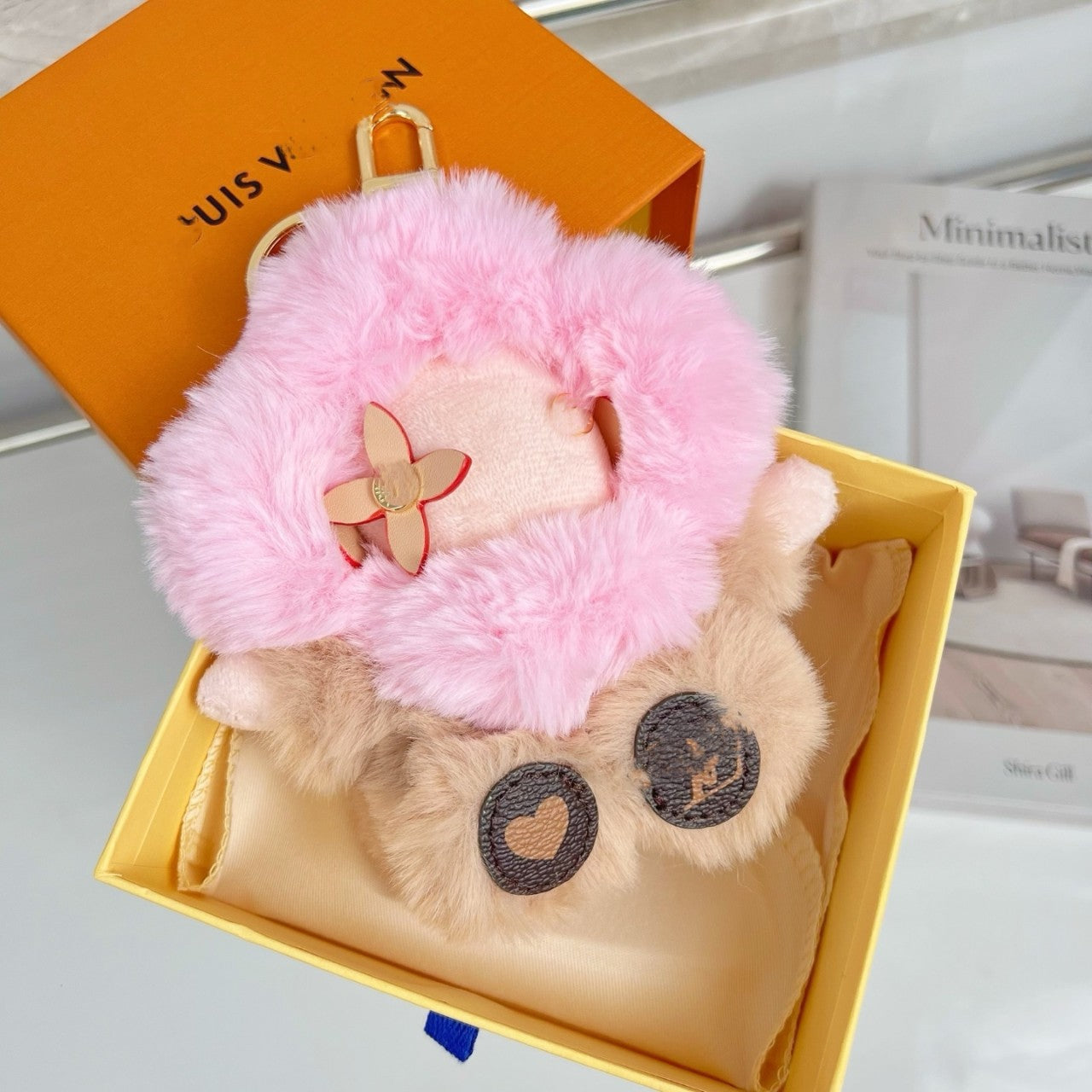 Fluffy sød solsikke plys nøglering