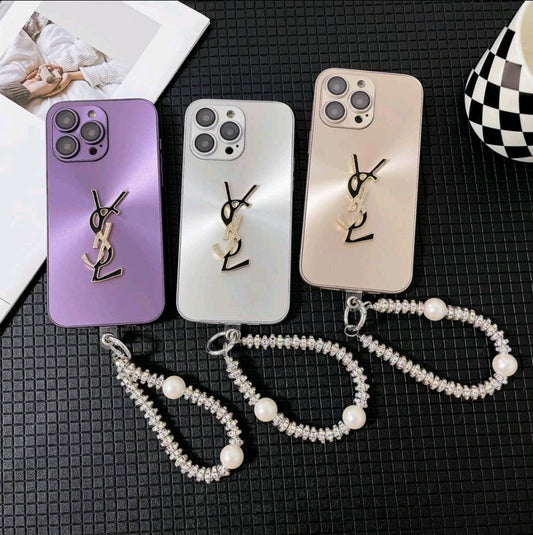 Elegante iPhone-Hülle mit Buchstaben „Shine x Mono“ und Kette