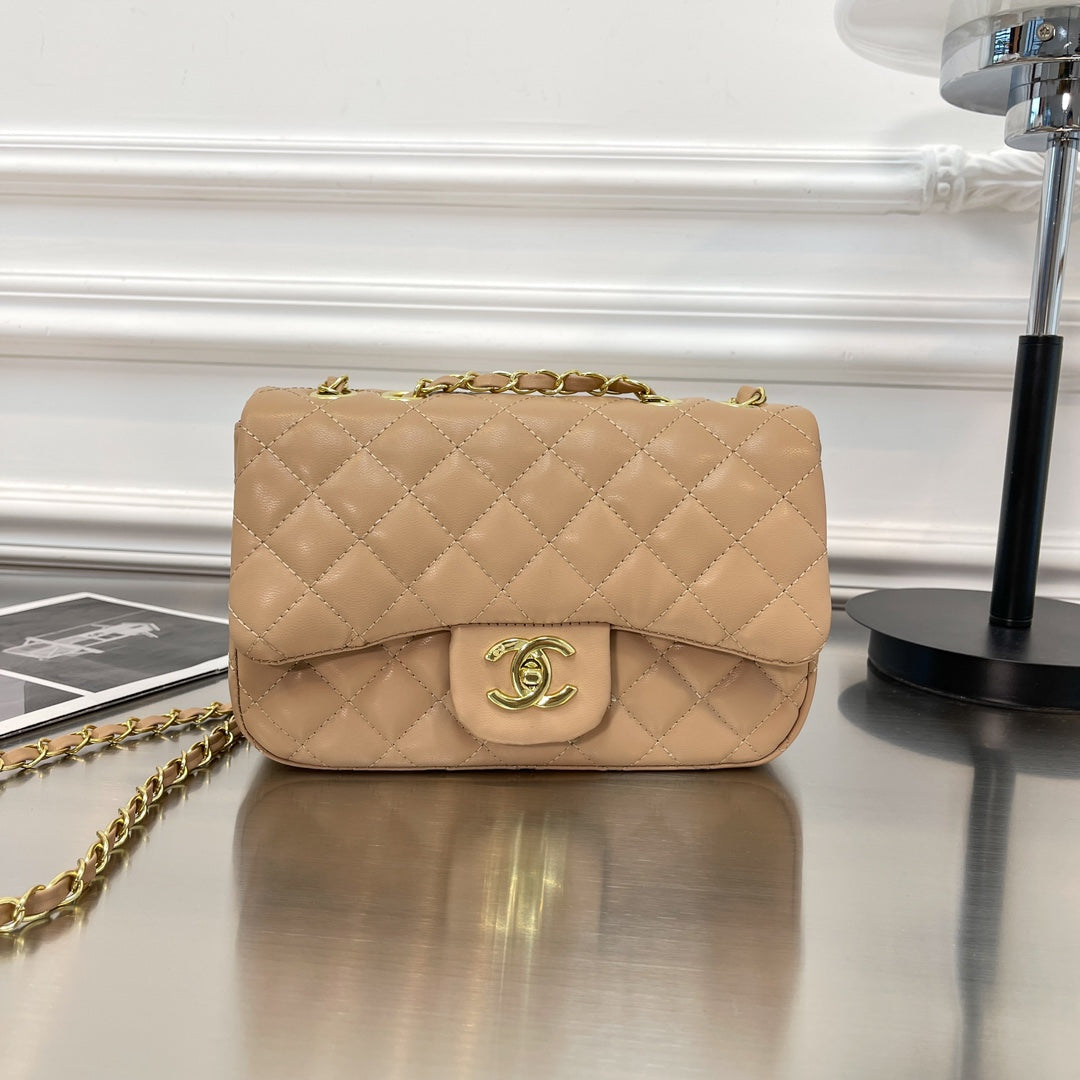 Classic Quilted Chain Shoulder Bag