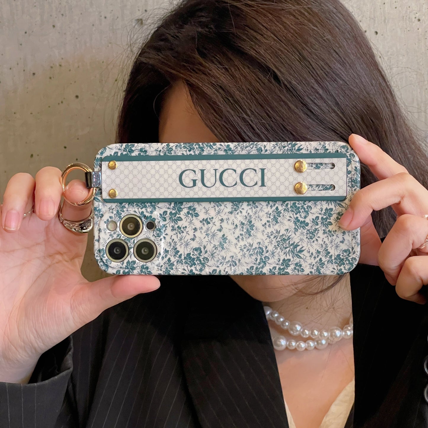 Premium-ranneke iPhone-kotelo