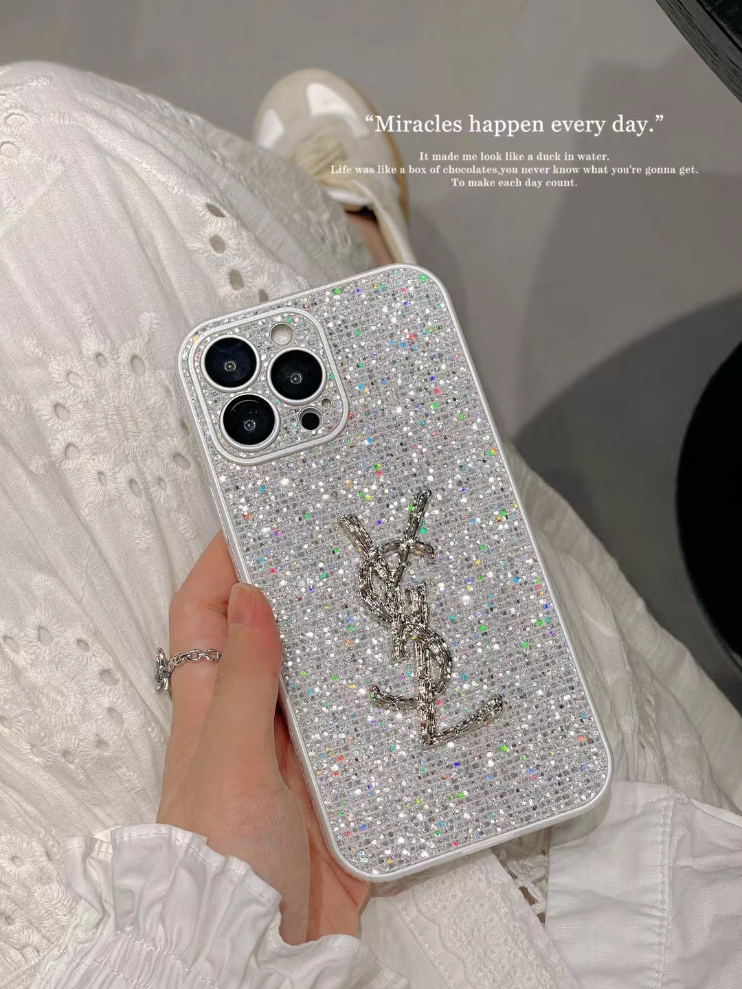 Lussuose custodie per iPhone con glitter
