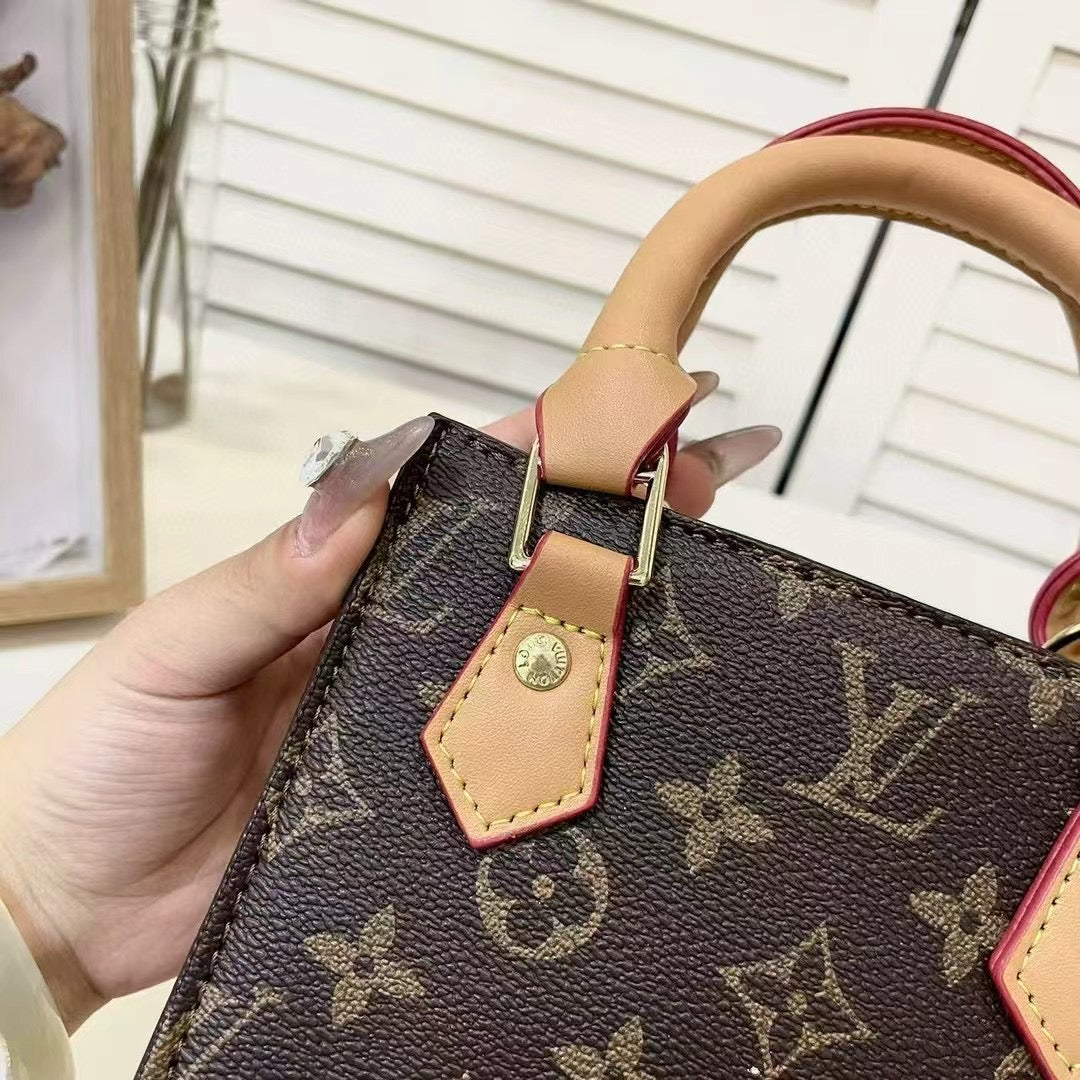 سلسلة مفاتيح 1 فولت-713