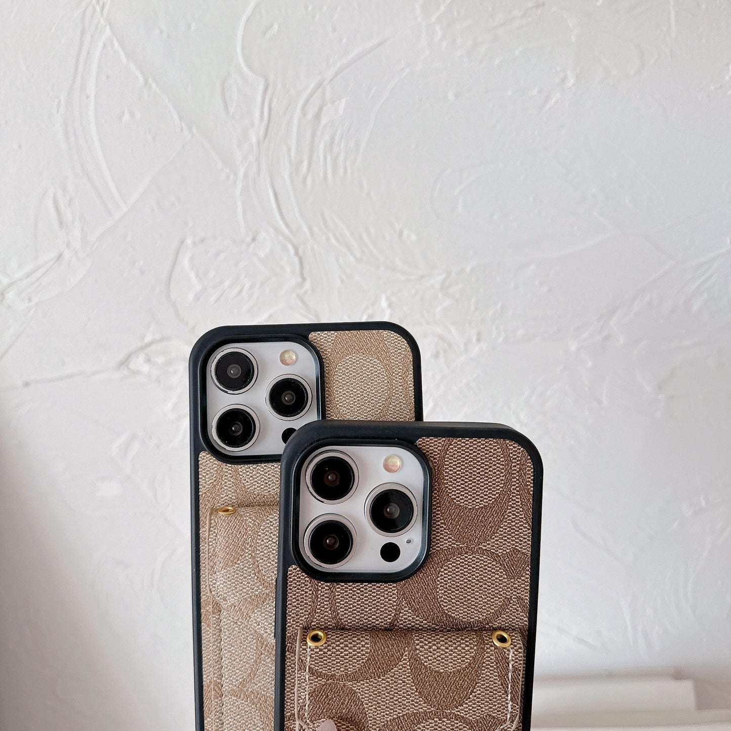 Custodia classica per iPhone con porta carte e cinturino marrone chiaro -SJ240513