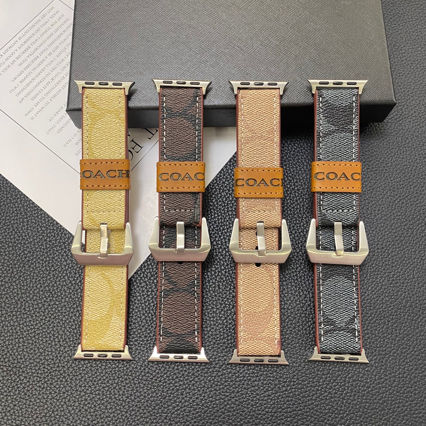 가죽 코치 Apple Watch 밴드 커피-YHK244221710