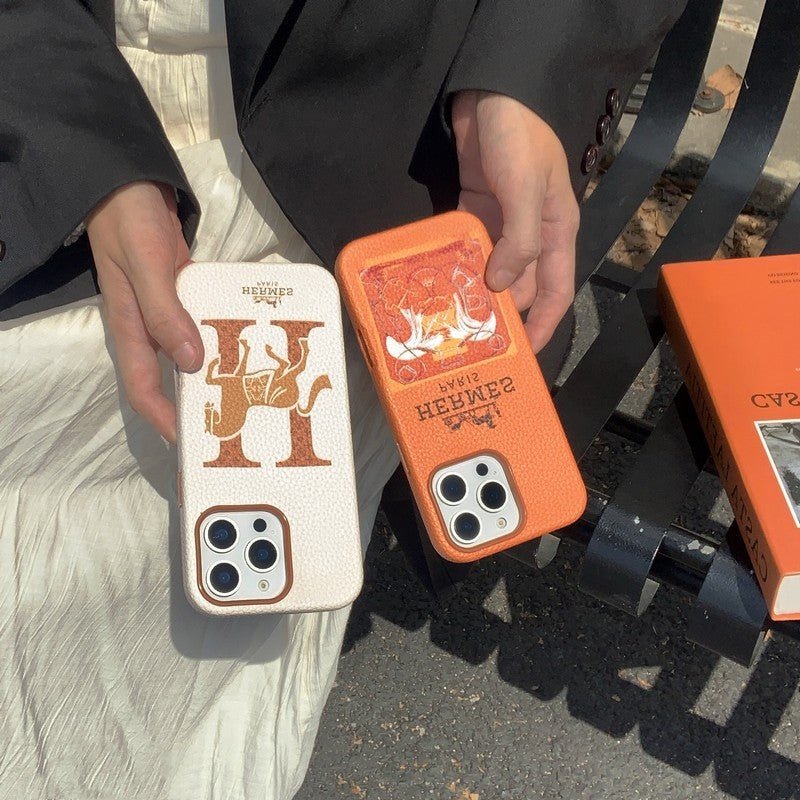 Custodia classica per iPhone in pelle