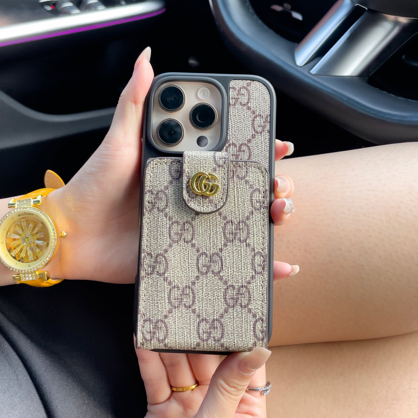 Luxuriöse iPhone-Hülle zum Umhängen mit Kartenhalter & Gurt