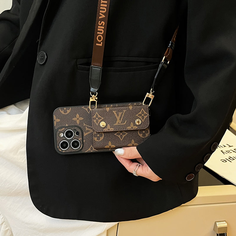 Étui pour iPhone avec chaîne de sac à cartes de luxe marron