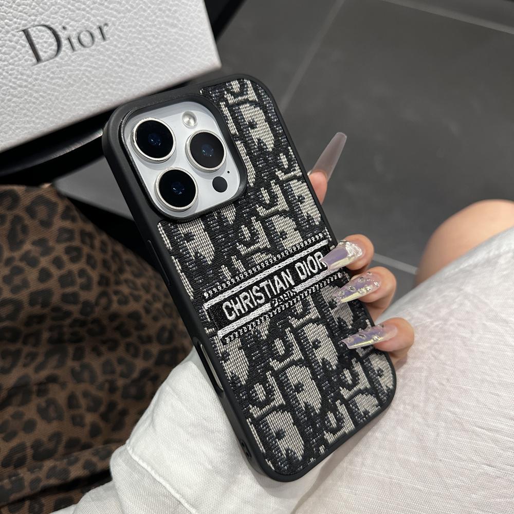 設計師風格刺繡細節 iPhone 布料保護殼