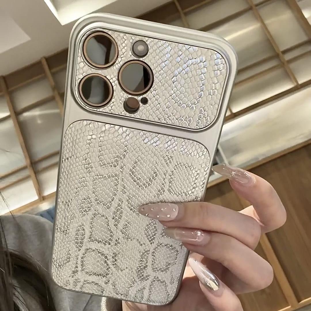 लक्ज़री स्नेक स्किन टेक्सचर iPhone केस